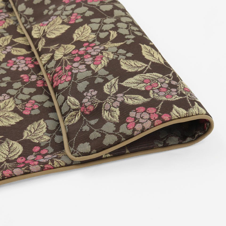 表面と裏面は同一柄になります／カラー：ブラウン