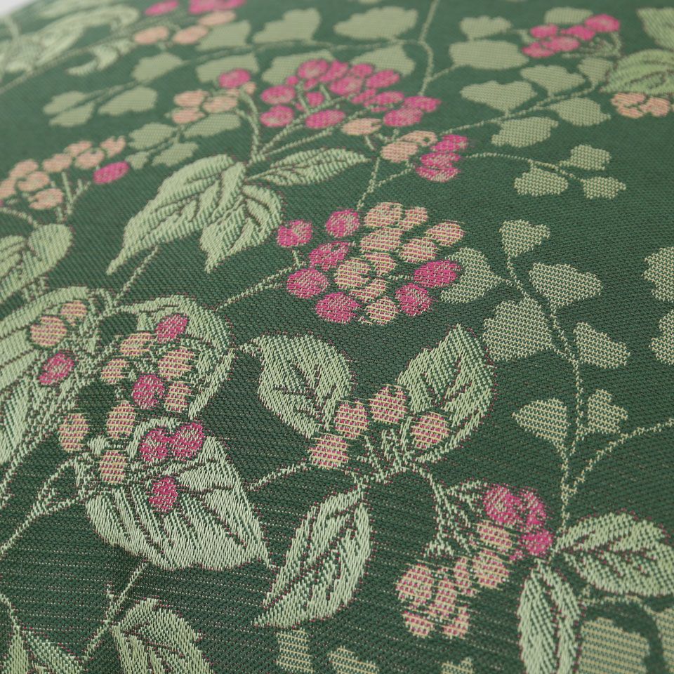 柄のパーツごとに織組織を変えることで立体的に柄を表現しています／カラー：グリーン