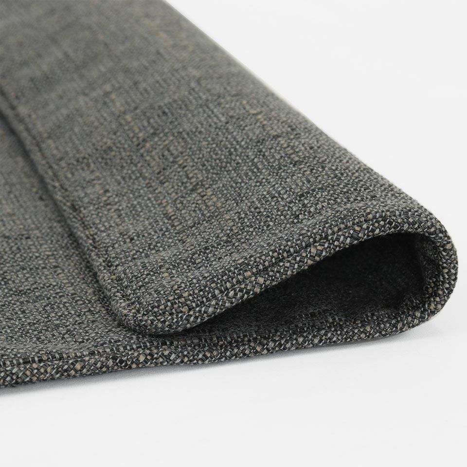 カラー：グレー／ブッチャー組織という生地表面に凹凸感のある生地をを使用し、素材感をお楽しみ頂けます