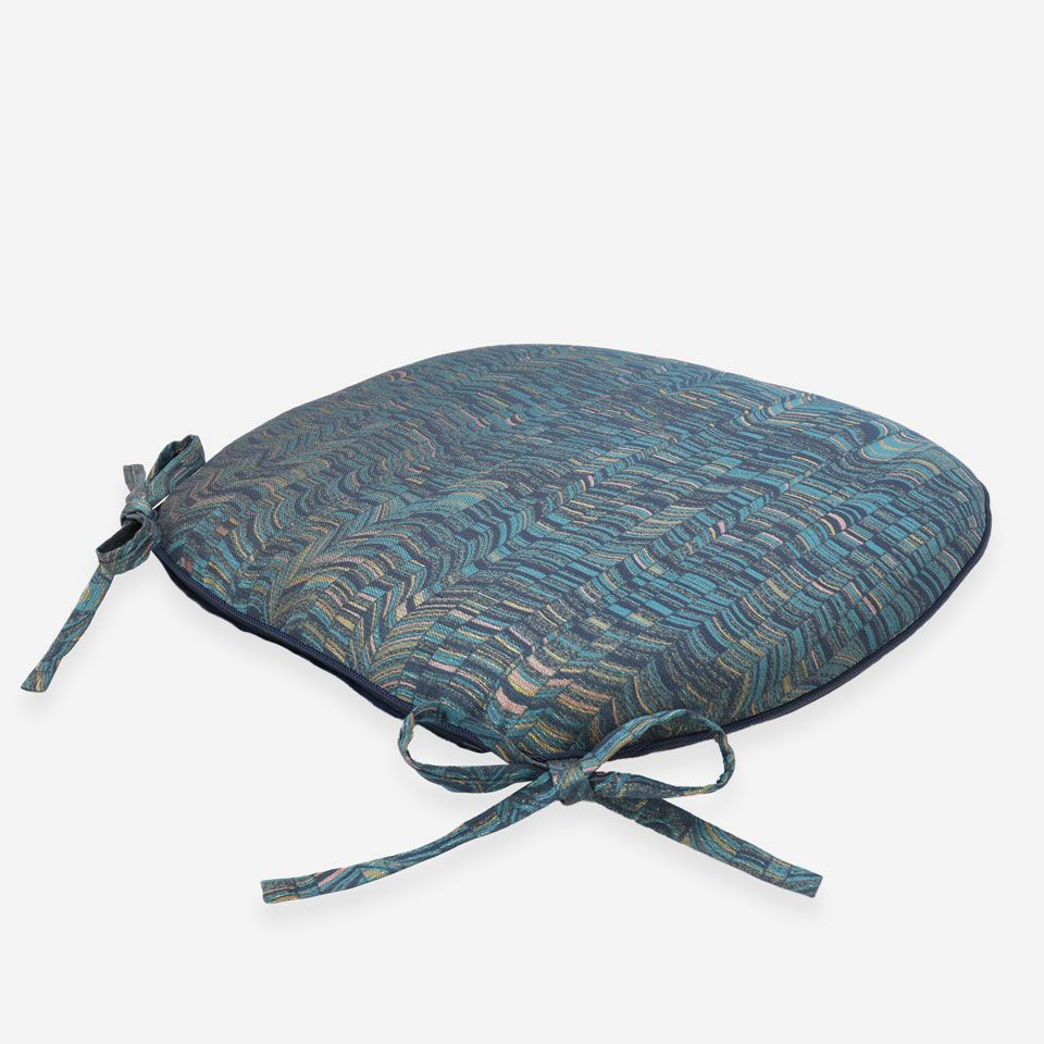 表面／カラー：ブルー／45cm×43cm／ 紐付き／カバー取り外し可