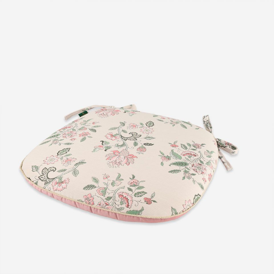 表面／カラー：ピンク／45cm×43cm／紐付き／カバー取り外し可