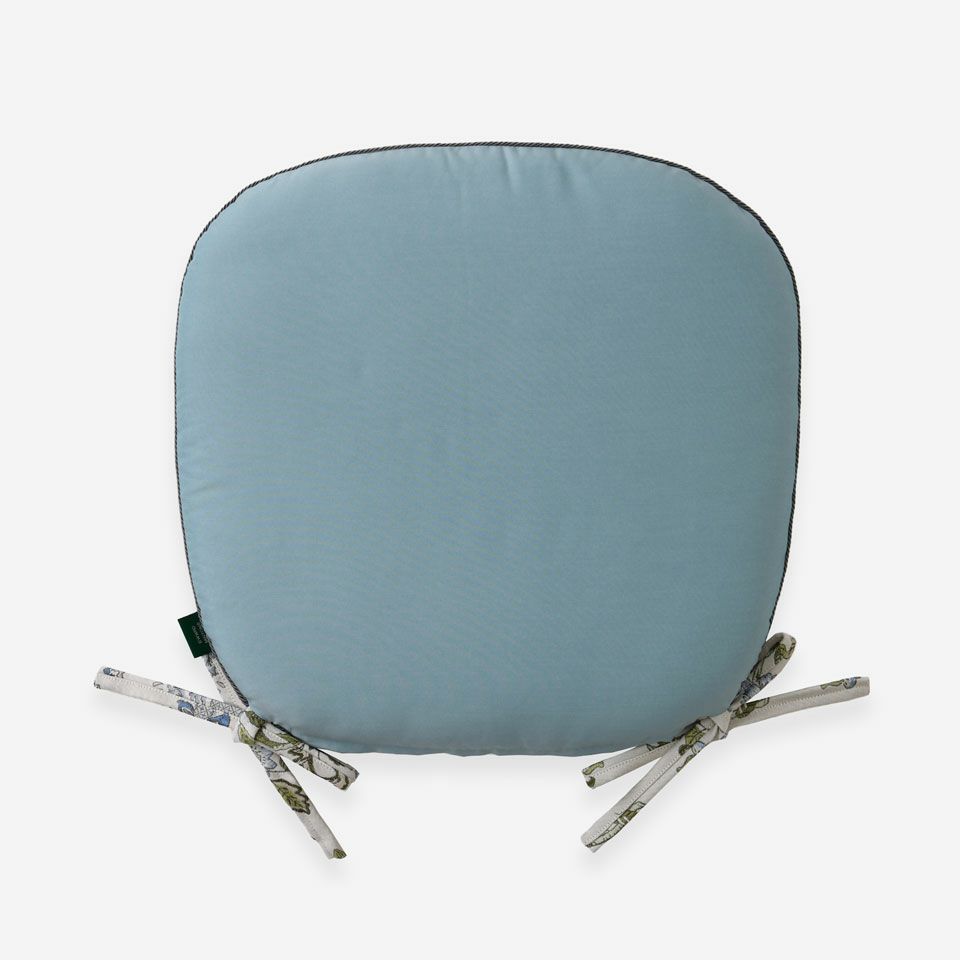 裏面／表面カラー：ブルー／表面と同系色の色になっています