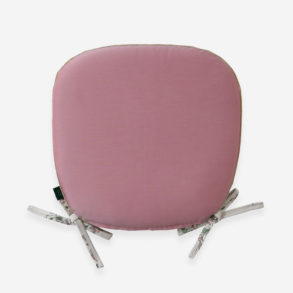 裏面／表面カラー：ピンク／表面と同系色の色になっています