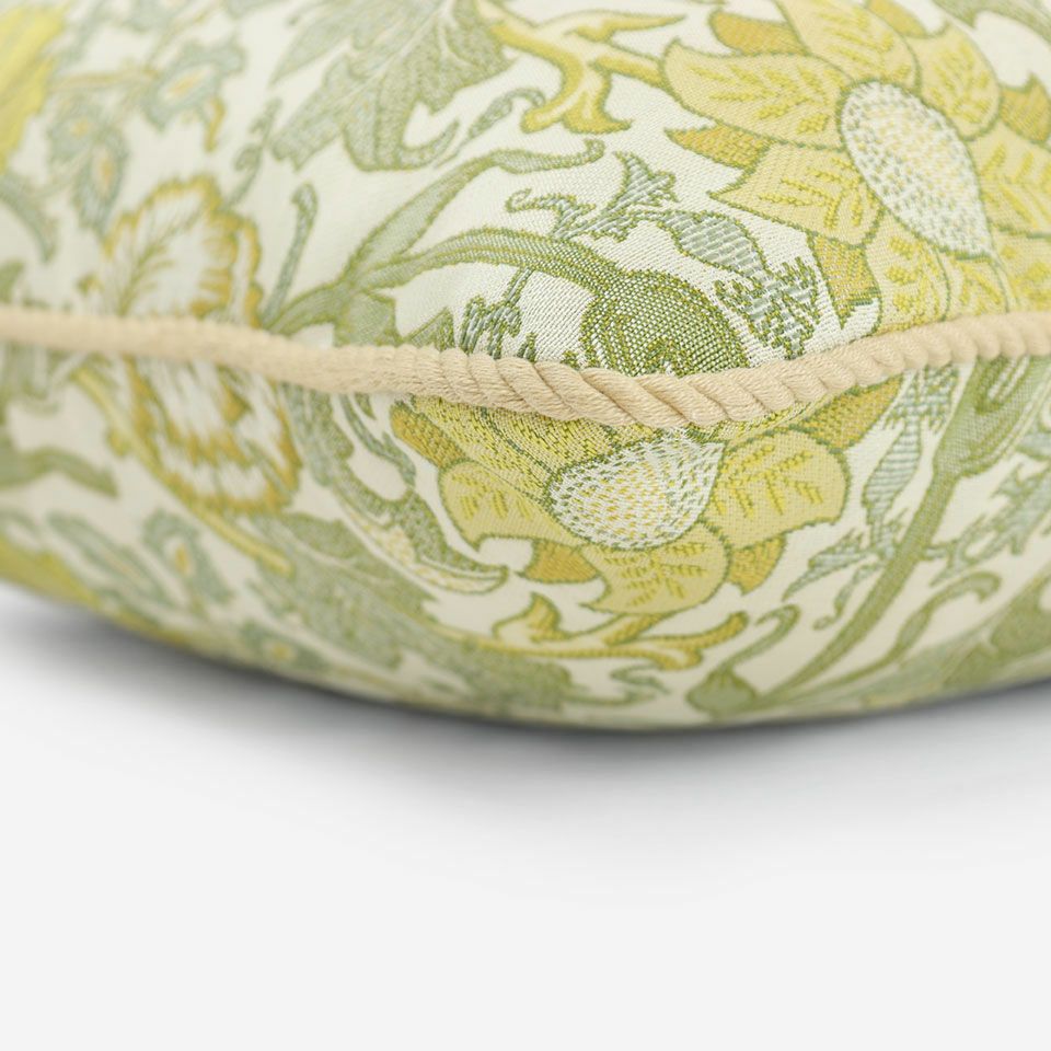 ライトイエロー色のパイピングをつけています／カラー：イエロー