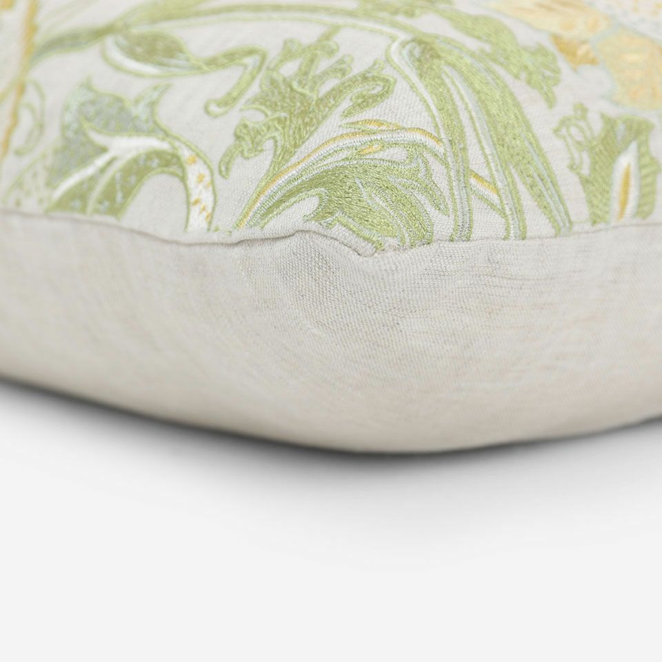 表面と裏面の異なるデザイン／周囲は縫い合わせ仕様でシンプルな仕上がり／表面カラー：イエロー／裏面カラー：ベージュ