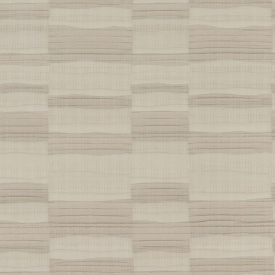 ジャカード織によるピンタック織の技法と加工で複雑なタックの表現を作り出しています