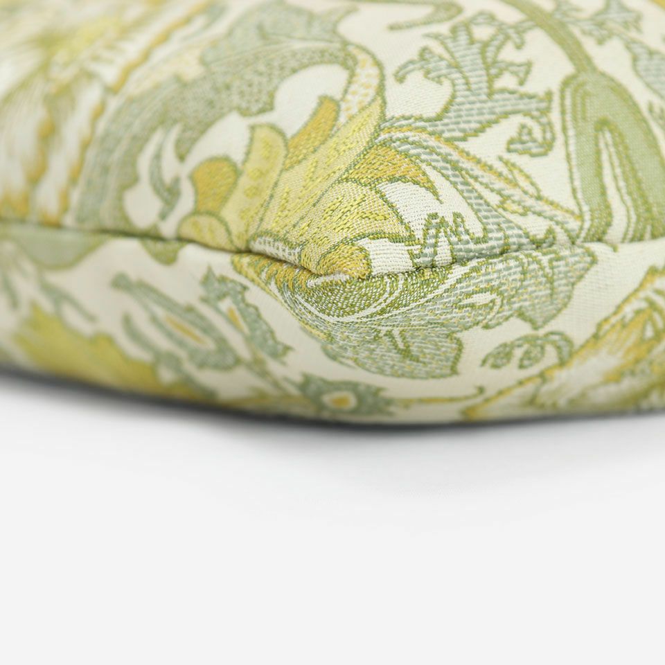 周囲は縫い合わせ仕様でシンプルな仕上がりです