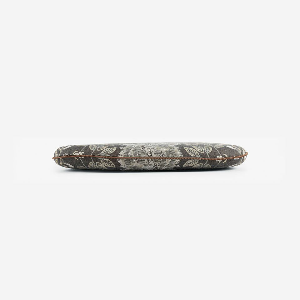 厚み：約6.0cm