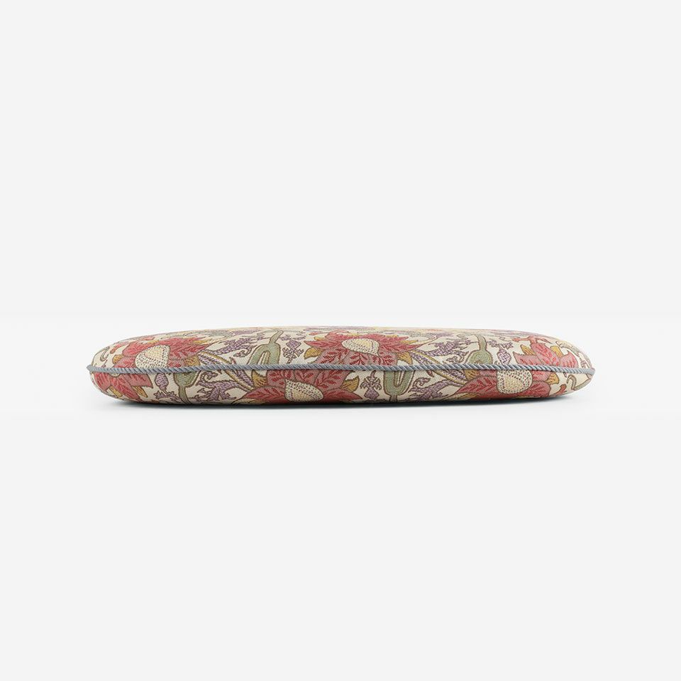 厚み：約6.0cm