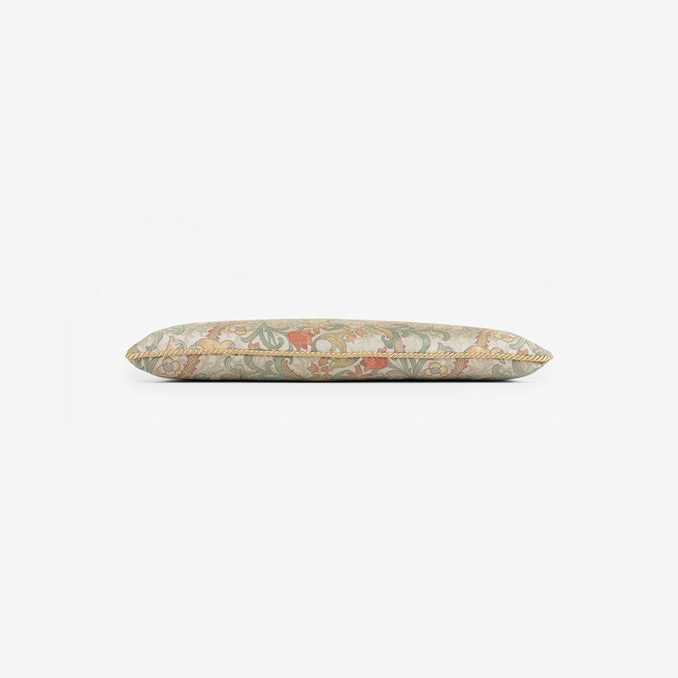 厚み：約7.0cm