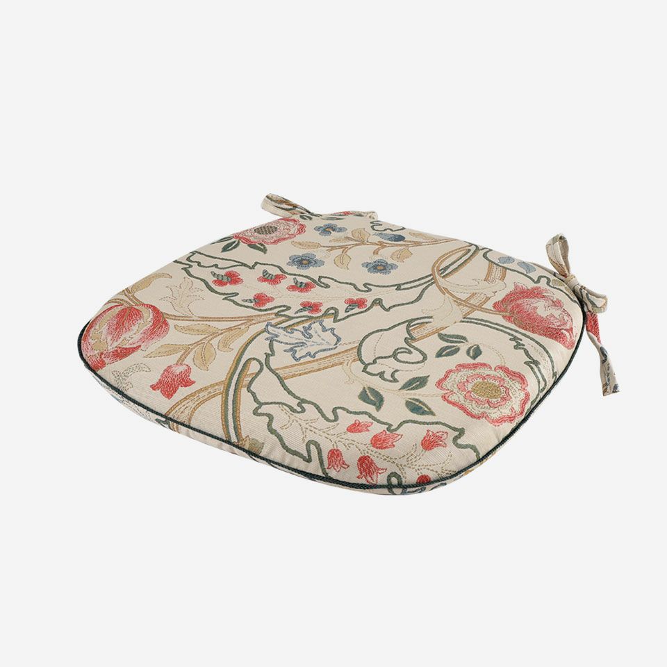 表面／カラー：ベージュ／45cm×43cm／大きな果樹、アカンサスの葉、チューリップが描かれています