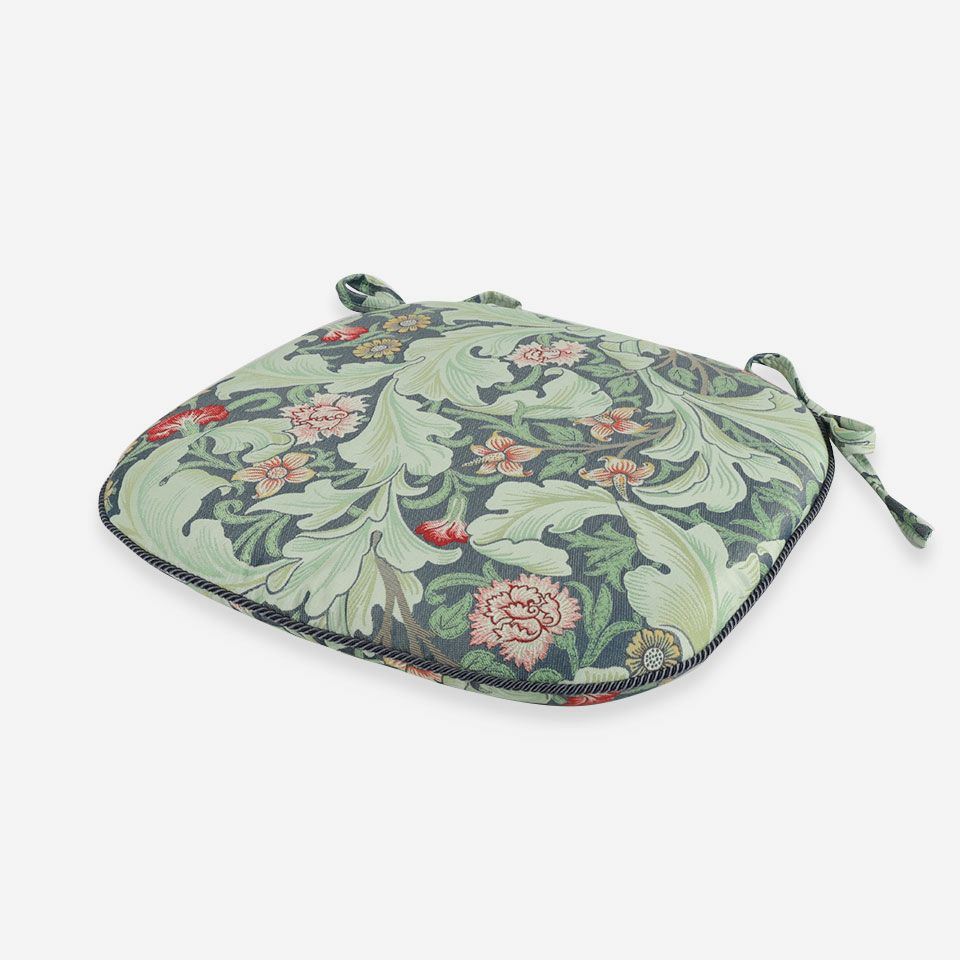 表面／カラー：ブルーグリーン／45cm×43cm／アカンサスの葉を緻密に織り、柔らかなボリューム感を出しています