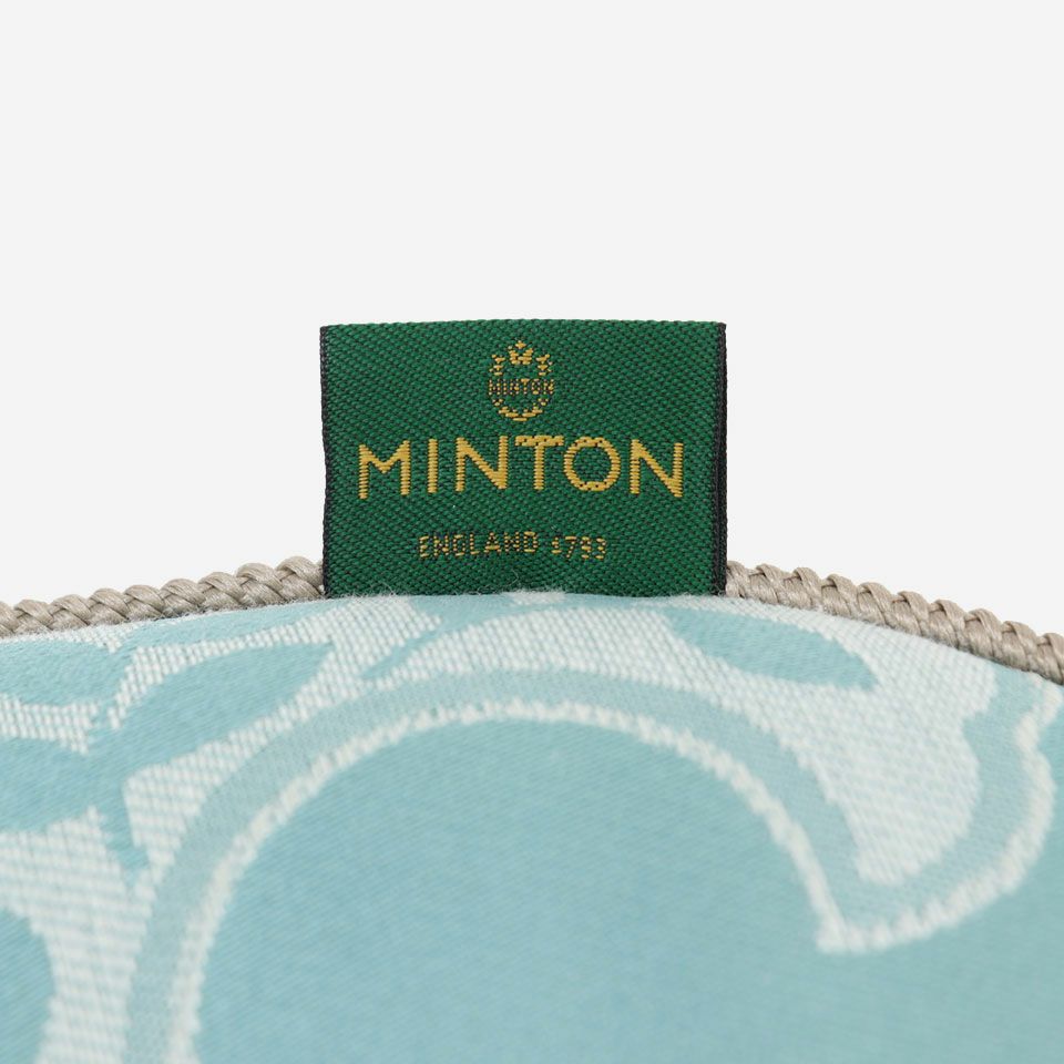 「MINTON」のブランドタグが付いています