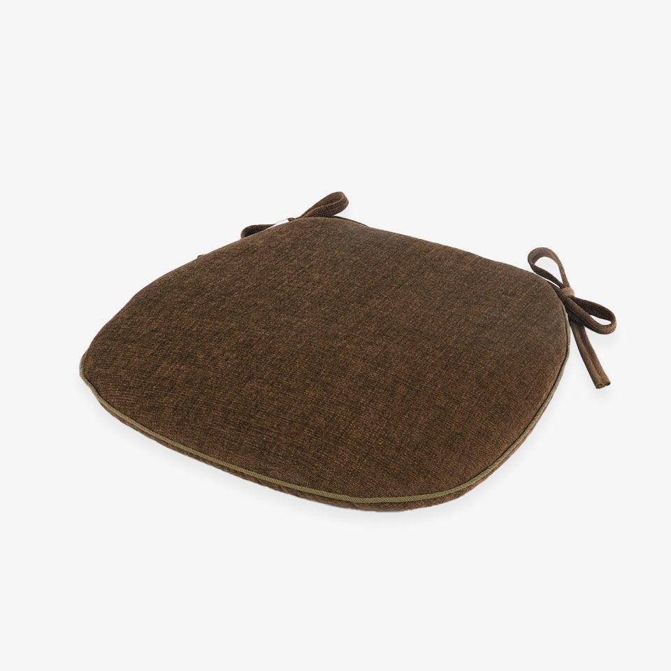 表面／カラー：ブラウン／45cm×43cm／シンプルで飽きのこないベロア調無地です