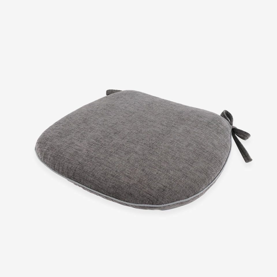 表面／カラー：グレー／45cm×43cm／シンプルで飽きのこないベロア調無地です