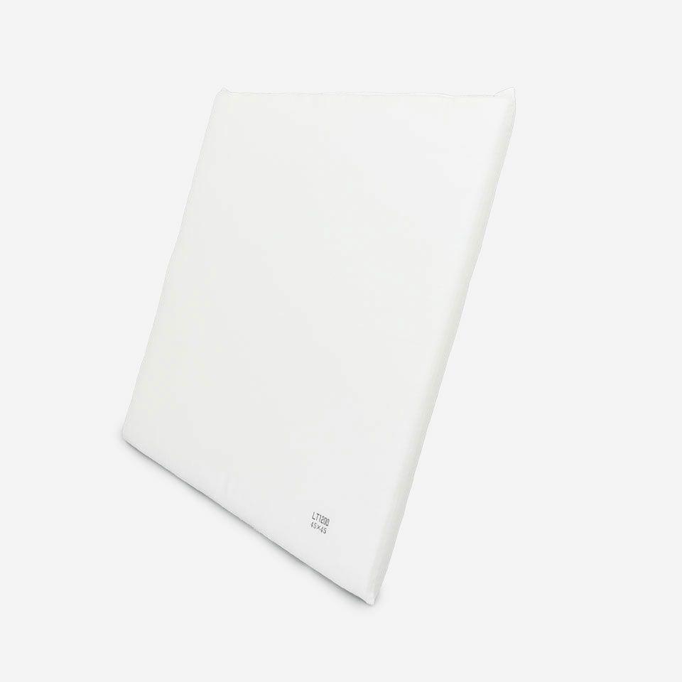 シートクッションカバーの中に入れる中材です／45cm×45cm