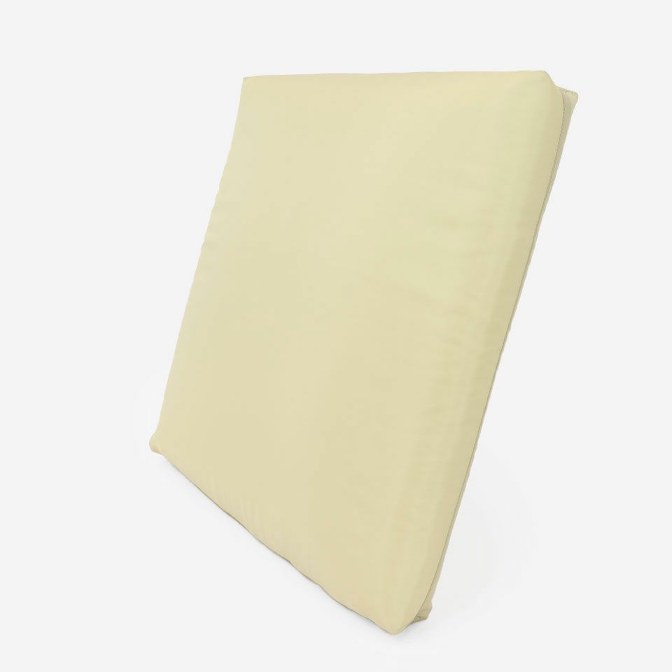 シートクッションカバーの中に入れる中材です／43cm×43cm