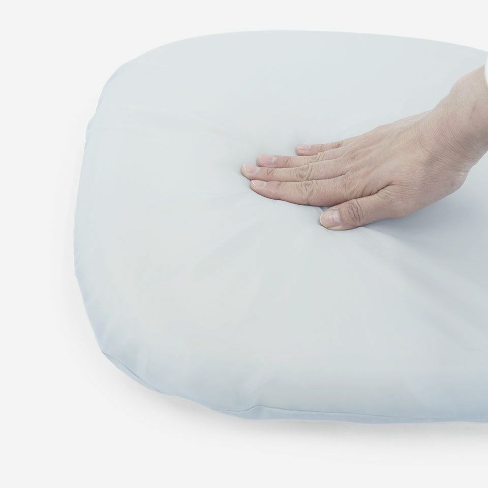 よりソフトな座り心地を追及したウレタン３ 層構造のシートクッションで、ウレタンの中でも耐久性がある素材を使用しています