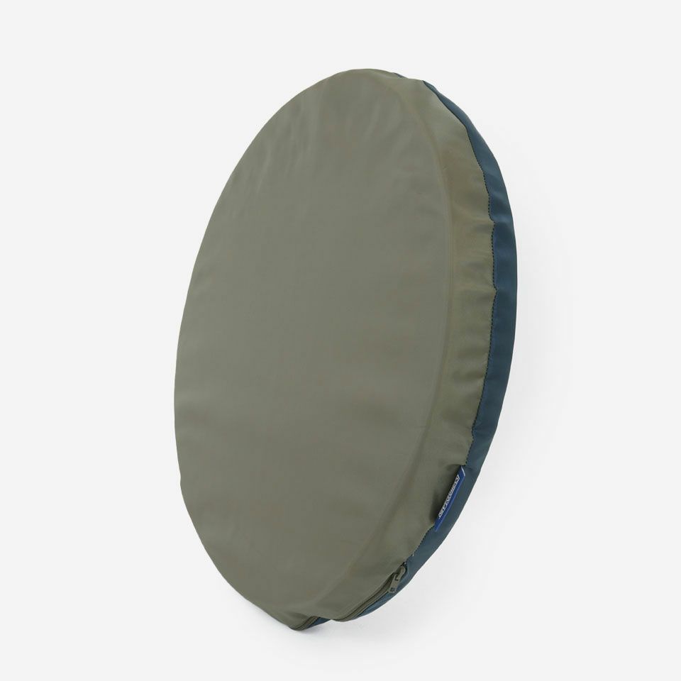 シートクッションカバーの中に入れる中材です／直径40cm