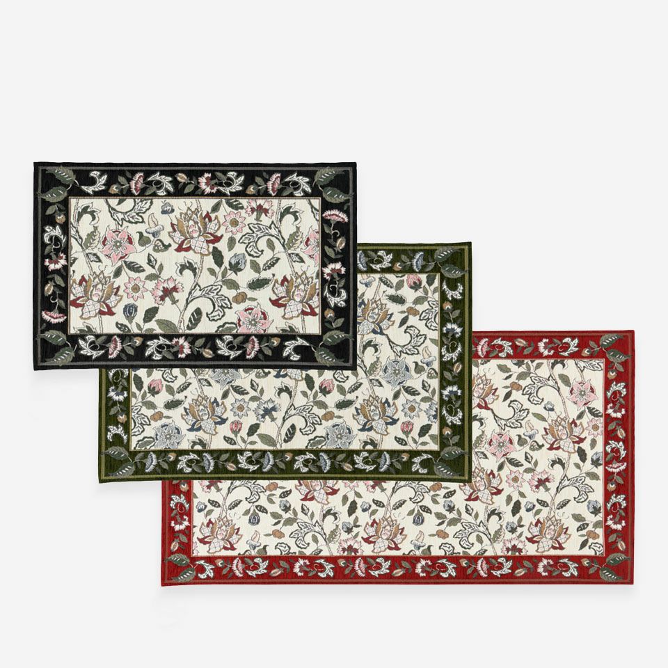 ブラック・グリーン・レッドの3色、各3サイズで展開しています