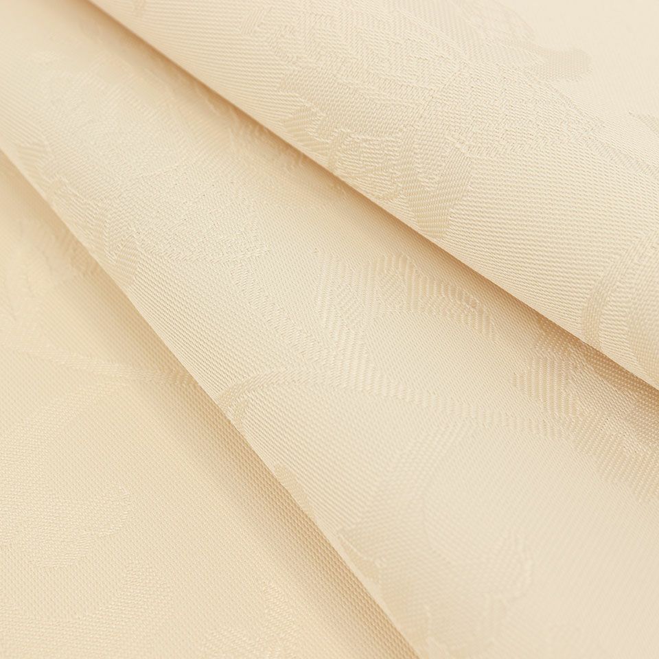 地模様になっているため、柄が主張しすぎず、和洋問わずテーブルのお料理や食器を引き立ててくれます。：ベージュ