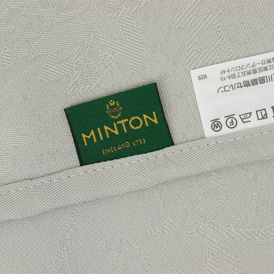 生地の裏側はMINTONのタグが付いています。：グレー
