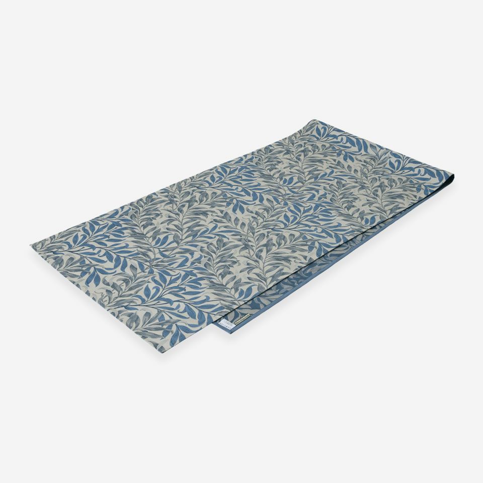 表面／カラー：ブルー／60cm×240cm