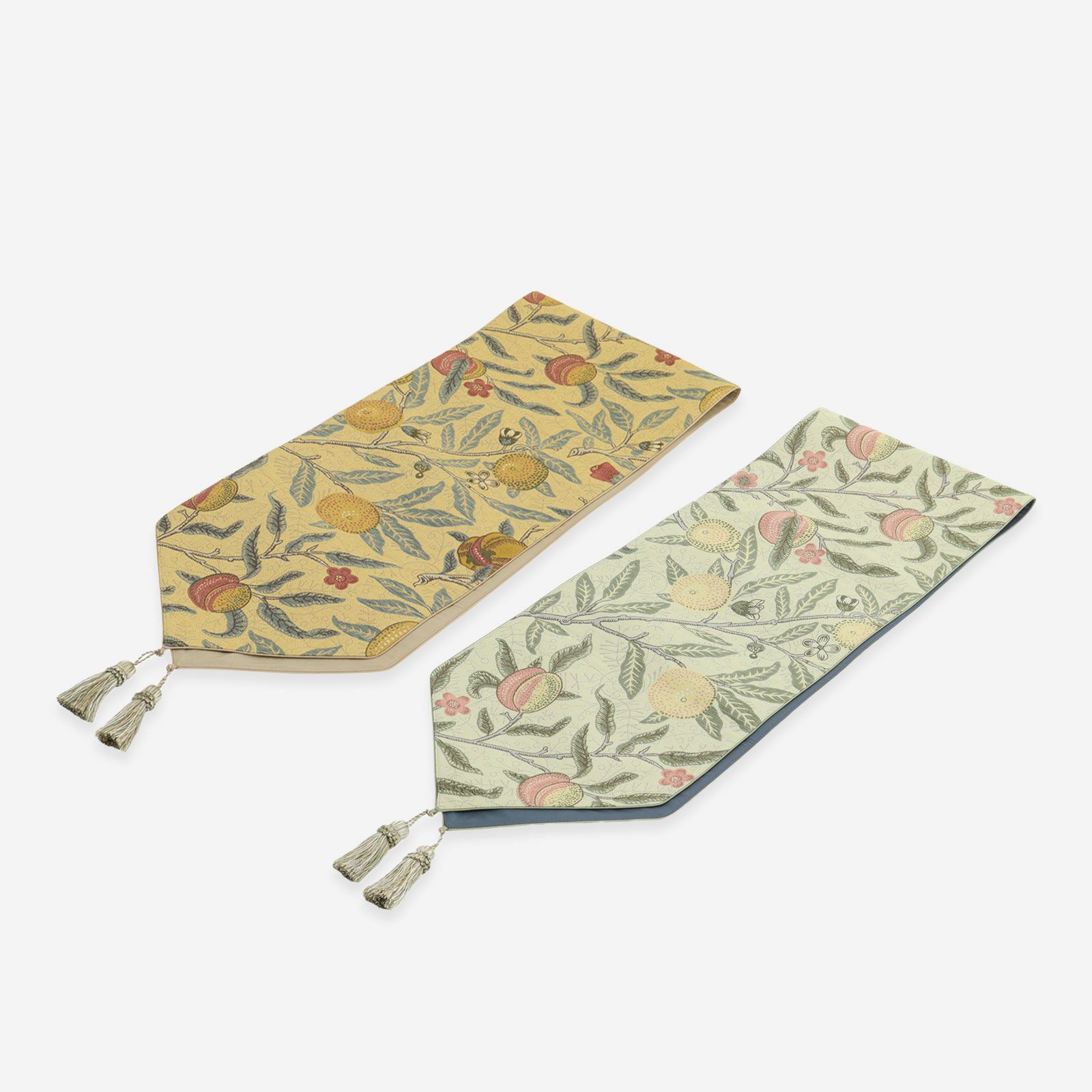 イエローとグリーンの2色で展開しています／30cm×180Vcm