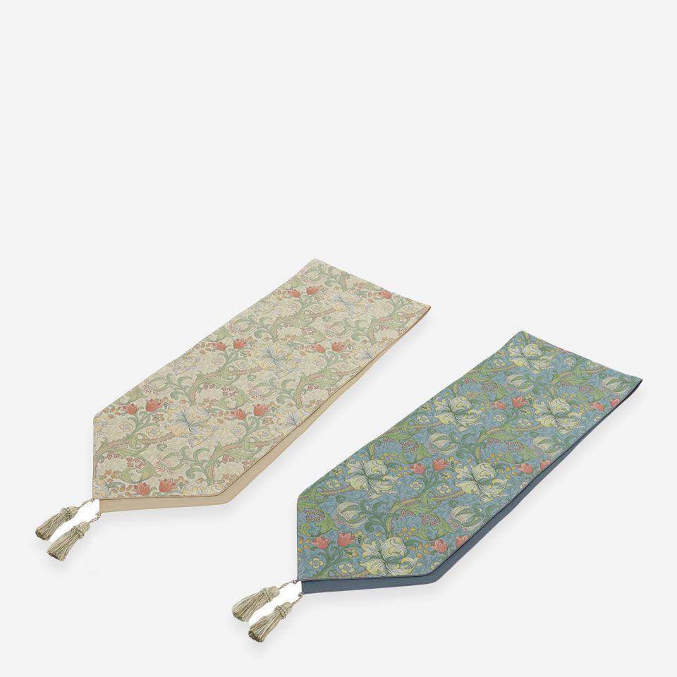 アイボリーとブルーの2色で展開しています／30cm×180Vcm