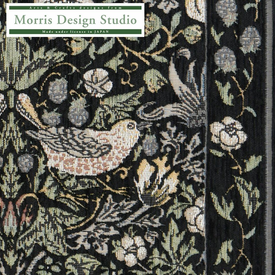 モリスの別荘であるケルムスコット・マナーでいちごをついばむツグミを見て描いたデザインです