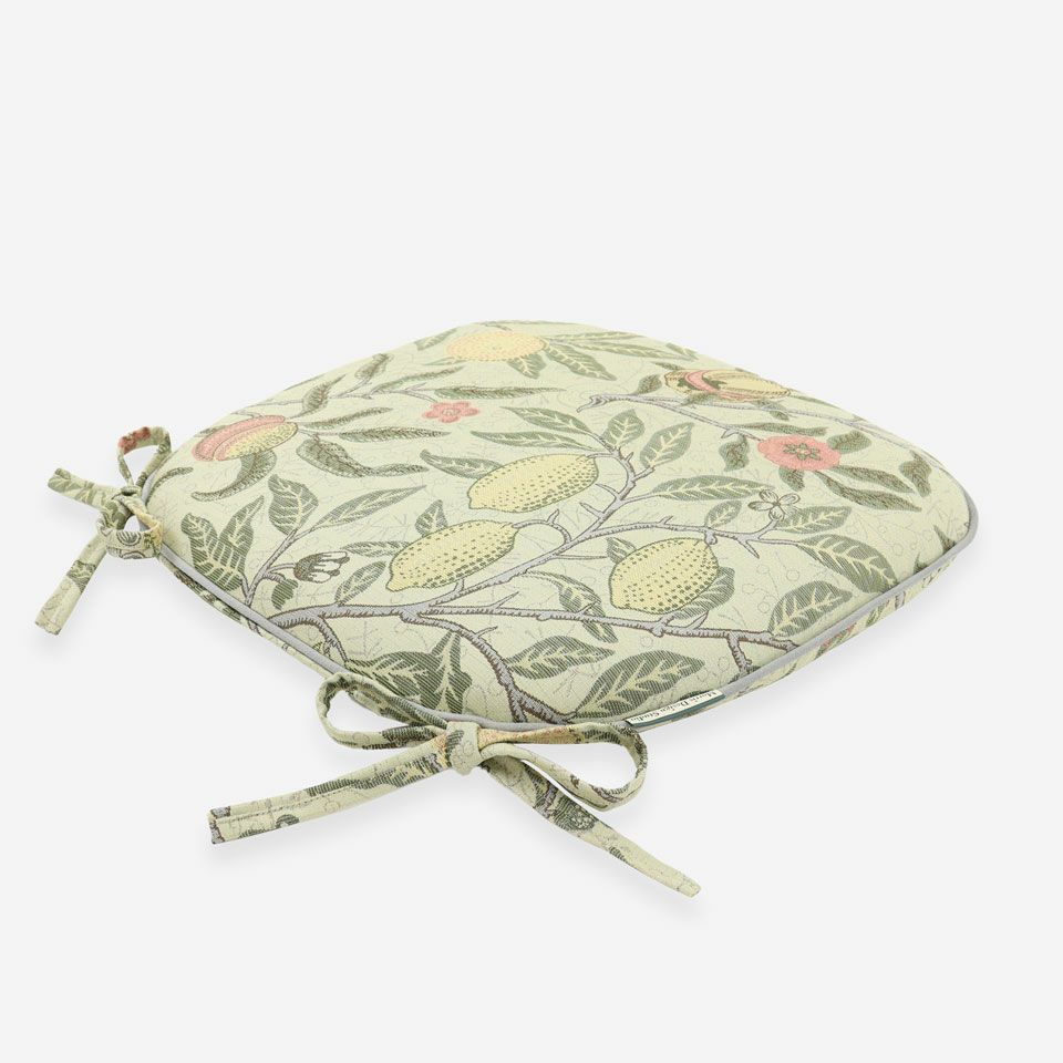 表面／カラー：グリーン／45cm×43cm／ウィリアム・モリスのデザインの中でも有名な「フルーツ」のデザインです