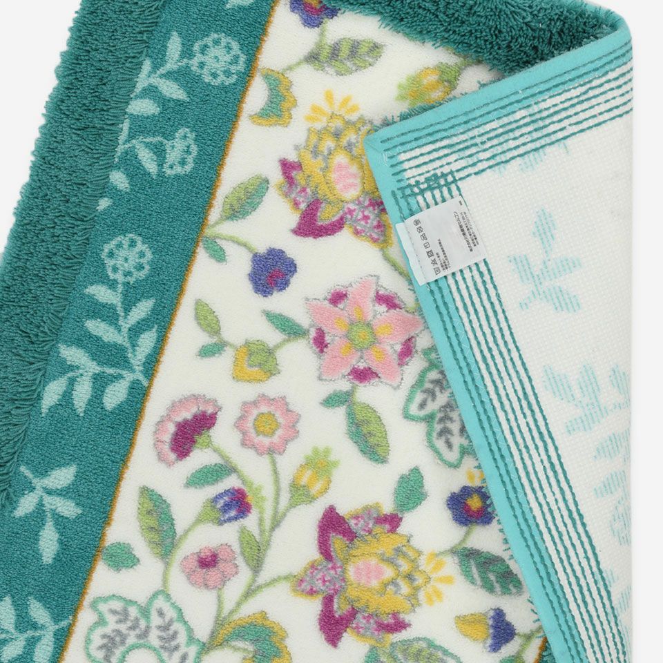 裏面は滑り止め加工が施されています