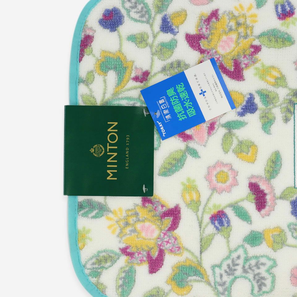 各色パイピングがアクセントとなり、可愛らしい印象です