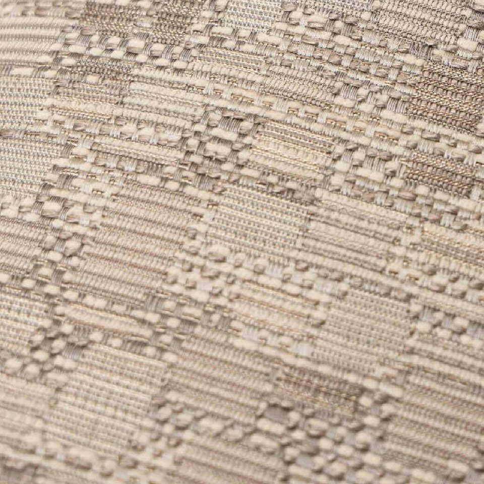 フォルムの異なるブロック柄で構成した落ち着いた印象の石目調のデザインは、 織物ならではの糸の色や素材感のミックスが奥深く豊かな表情が特徴です