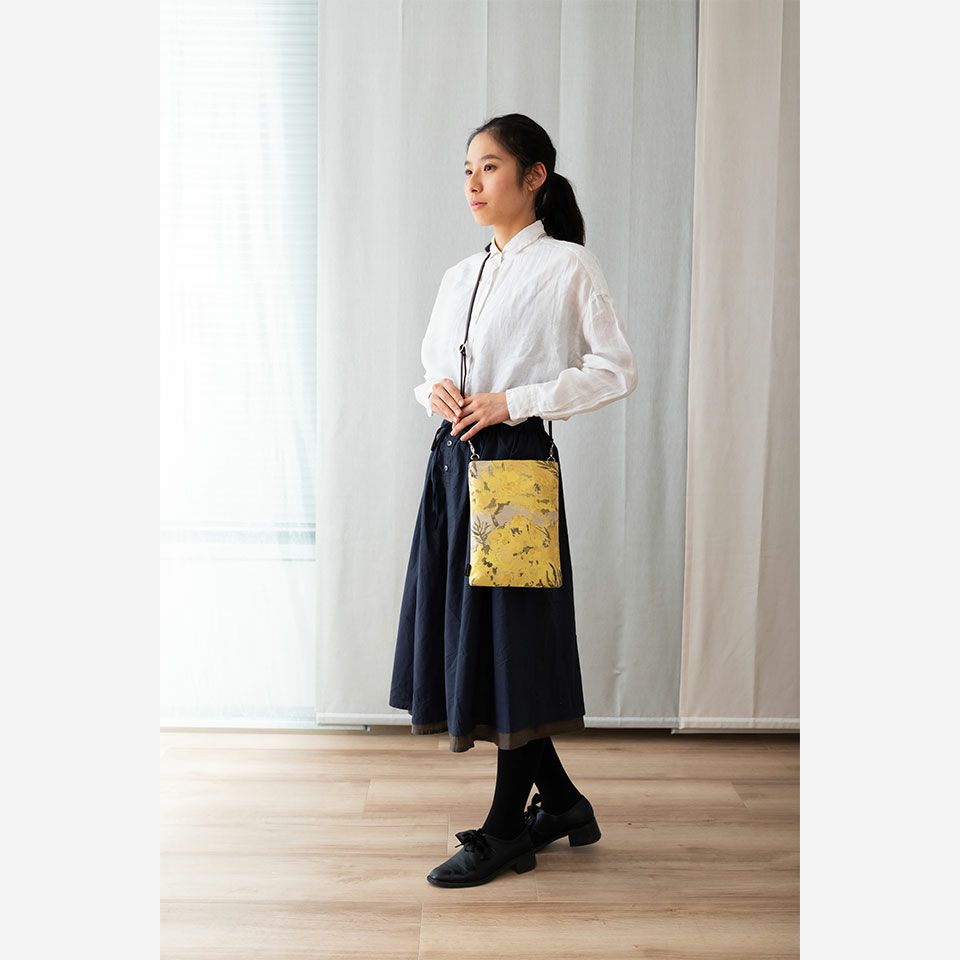 極細の糸で高密度に織られているため型崩れしにくく軽量なので、旅行やちょっとしたお出かけに便利です※画像はペルセフォネ（Y)です