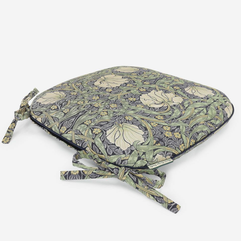 表面／カラー：グリーン／45cm×43cm／1876年に製作されたウィリアム・モリスの壁紙のデザインです