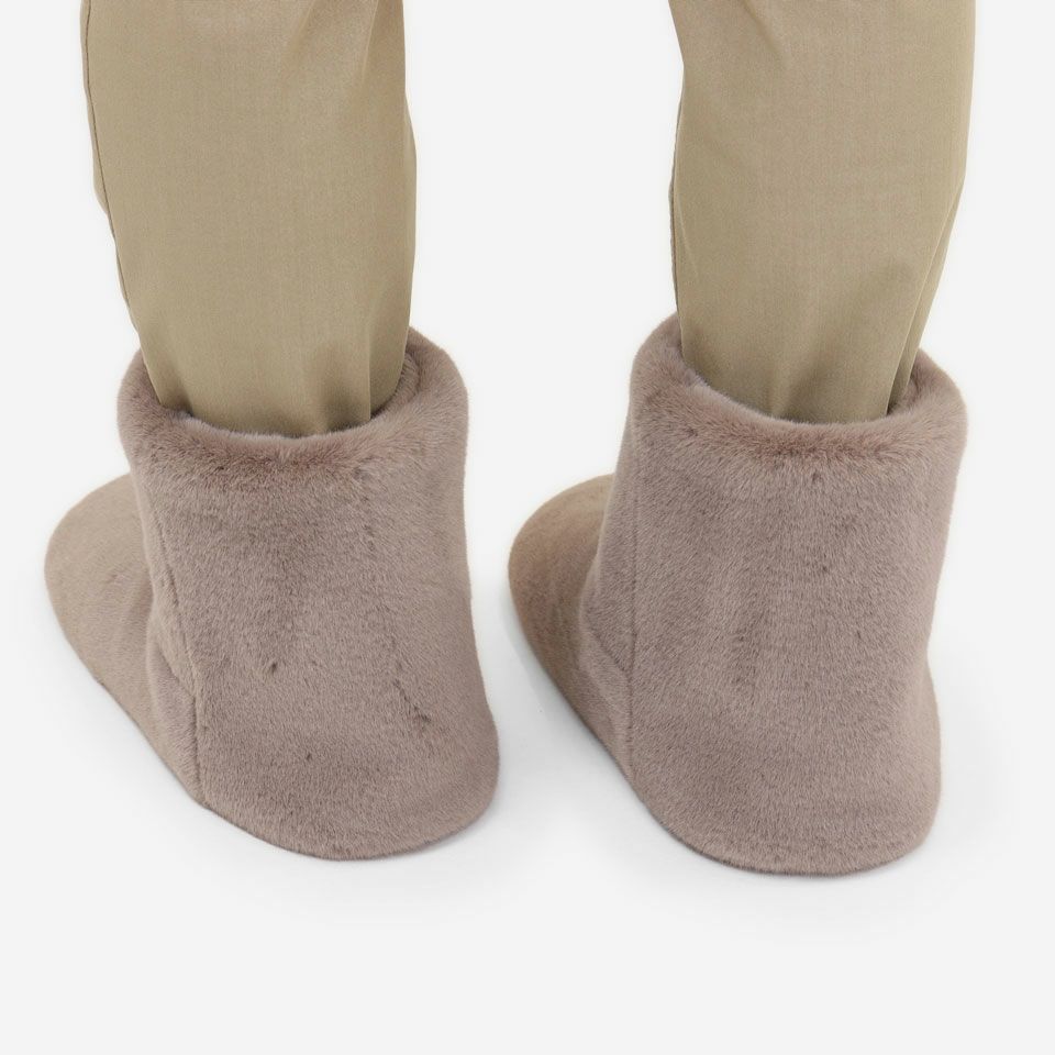 おうちでのデスクワークなど長時間座りっぱなしのようなシーンにおすすめです／カラー：ベージュ