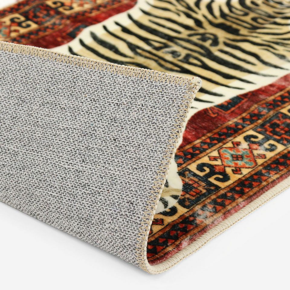 薄手でたたみやすいので収納しやすく、また、ご家庭で手洗いできるのでいつでも清潔にお使いいただけます