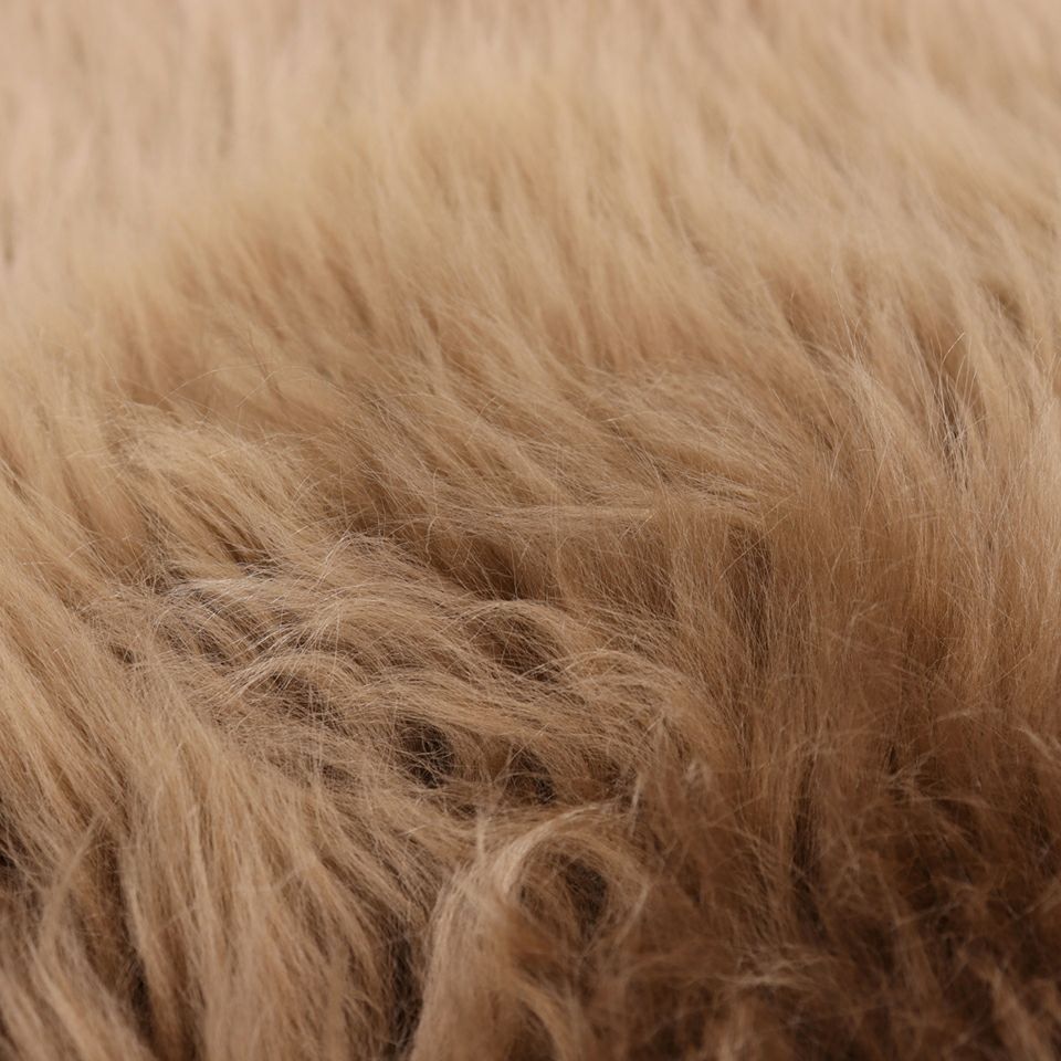 羊毛の間に含まれる大量の空気が断熱材の役割を果たし、冷たい外気を寄せ付けず、内側の温かい空気を逃しません／カラー：ダークブラウン