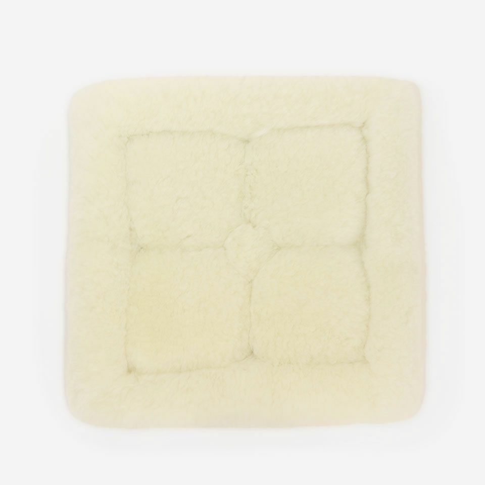 表面／カラー：ホワイト／45cm×45cm