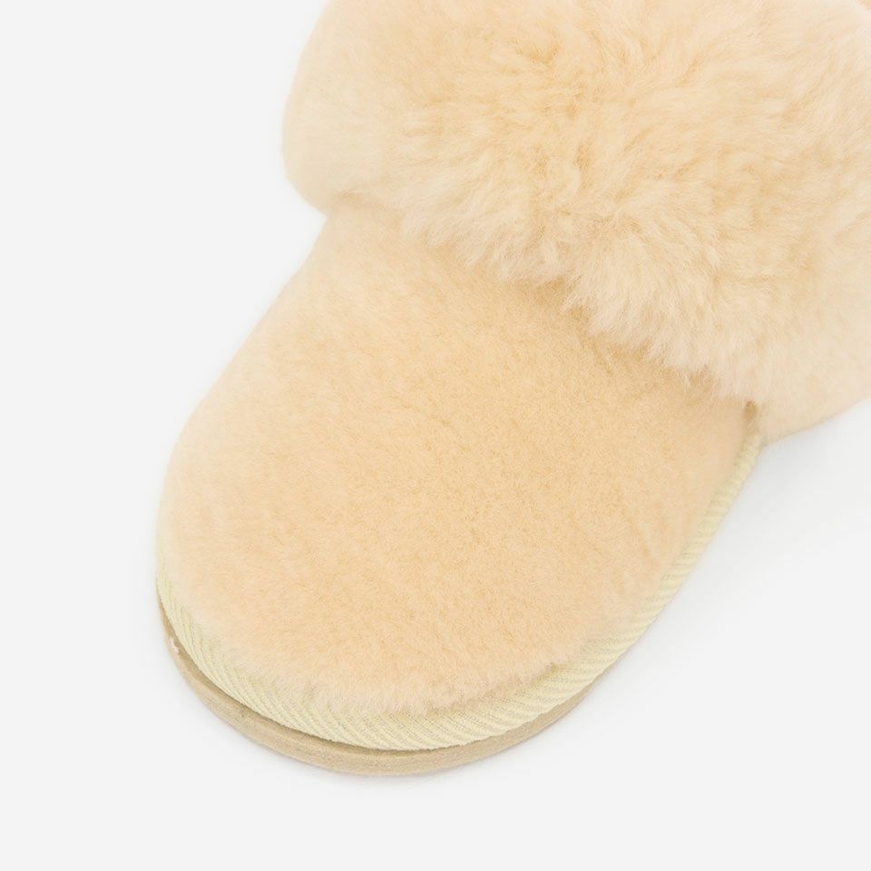 パッチワークされていないフルスキンを使用しています／カラー：ベージュ／Lサイズ 26～28cm