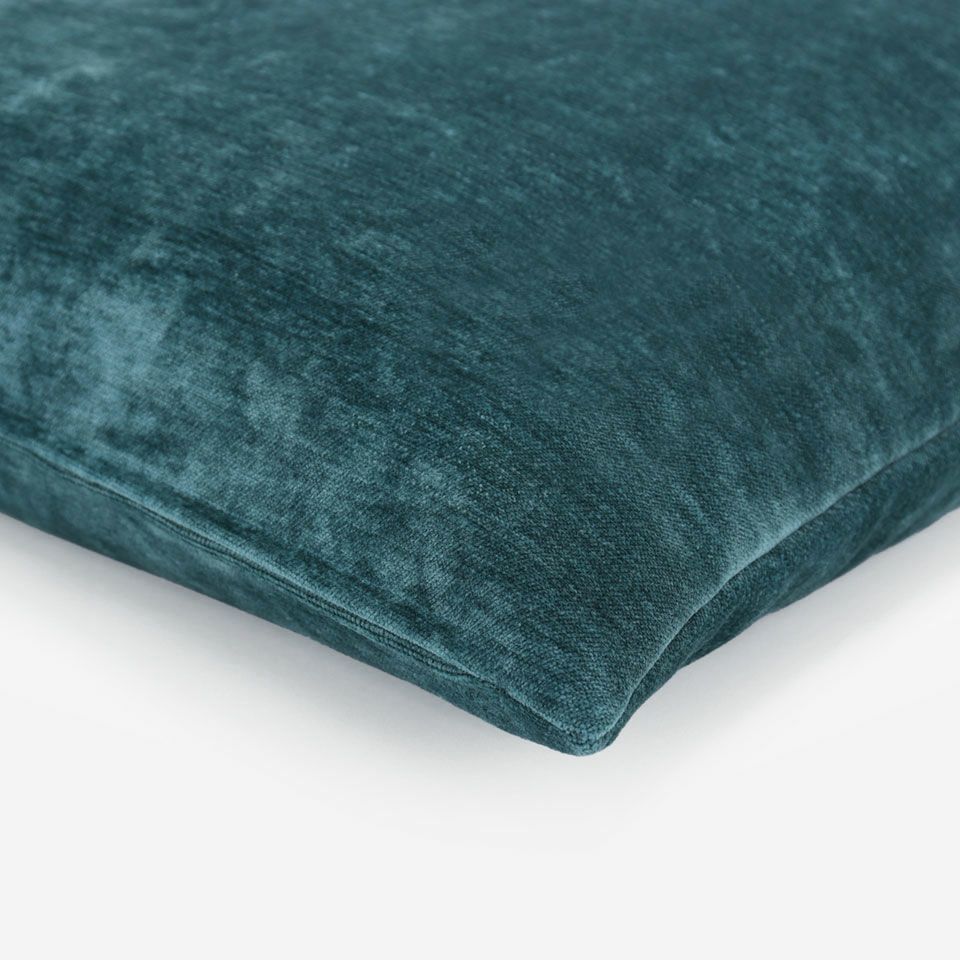 周囲は縫い合わせ仕様でシンプルな仕上がりです／カラー：ダークグリーン