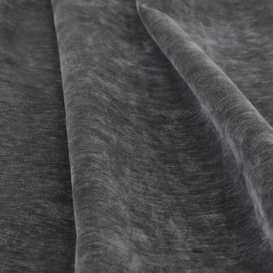 シンプルながらも高級感と程良い光沢感のあるモール糸を使用したベルベット調素材のクッションカバーです／カラー：ダークグレー