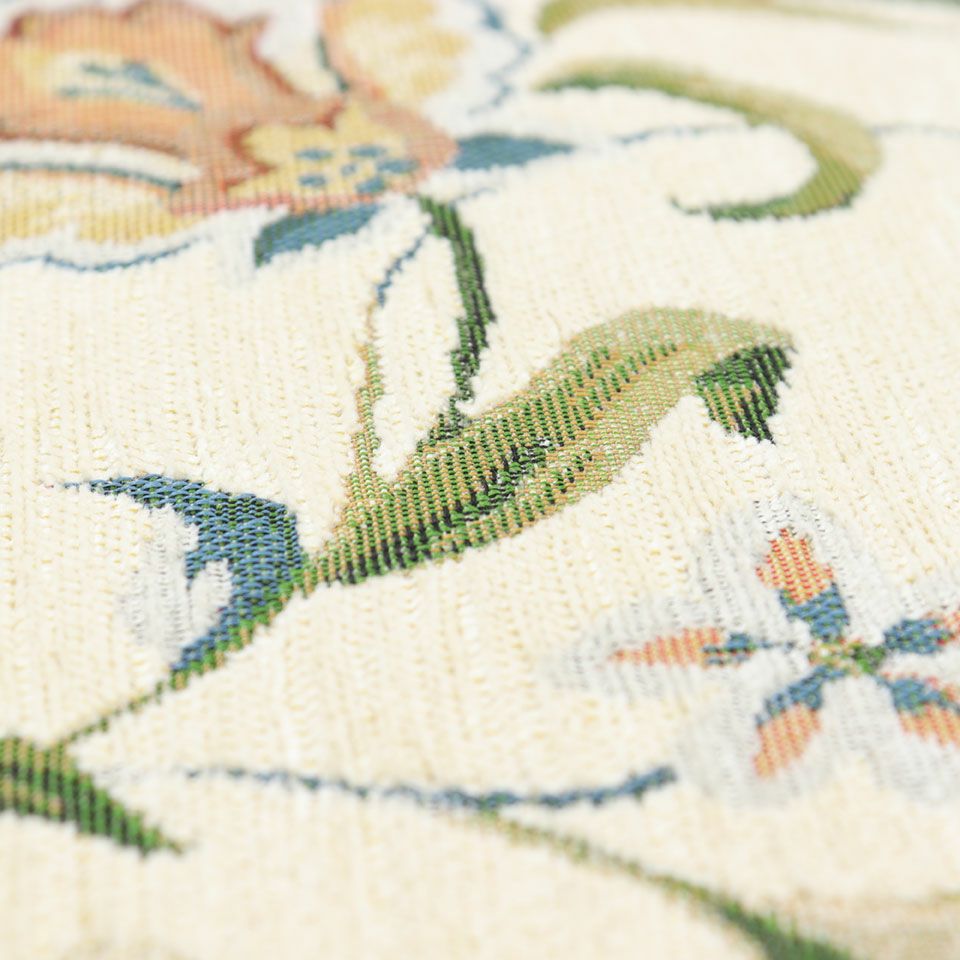 モール糸は、糸全体に直立した毛羽（花糸）のある飾り糸で、花糸を芯糸で挟み込んだ構造で肌触りがよく、独特な光沢をもった糸です／カラー：グリーン