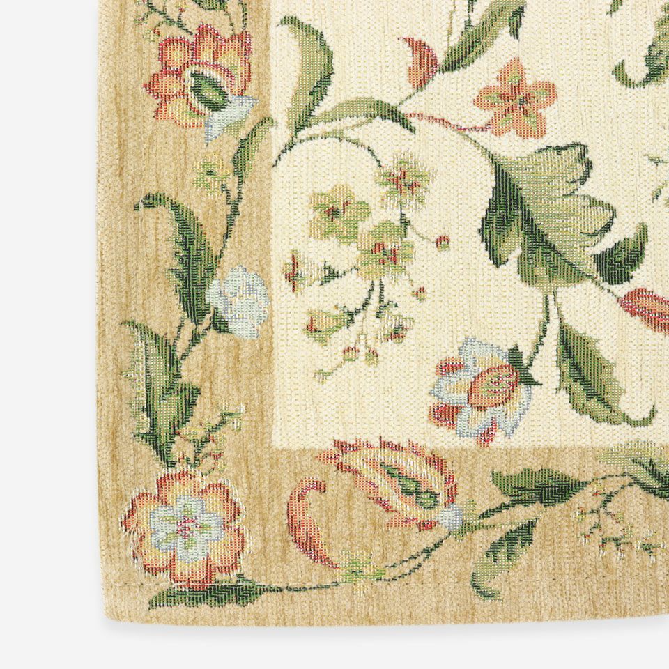 伝統柄である花更紗を多色ジャガート織+温かみのあるシェニール糸をつかって表現しました／カラー：ベージュ