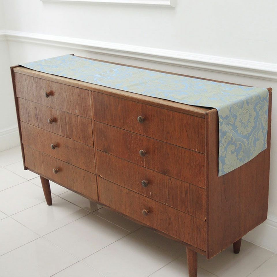 使用イメージ画像／カラー：ブルー／チェストの上にもご使用いただけます