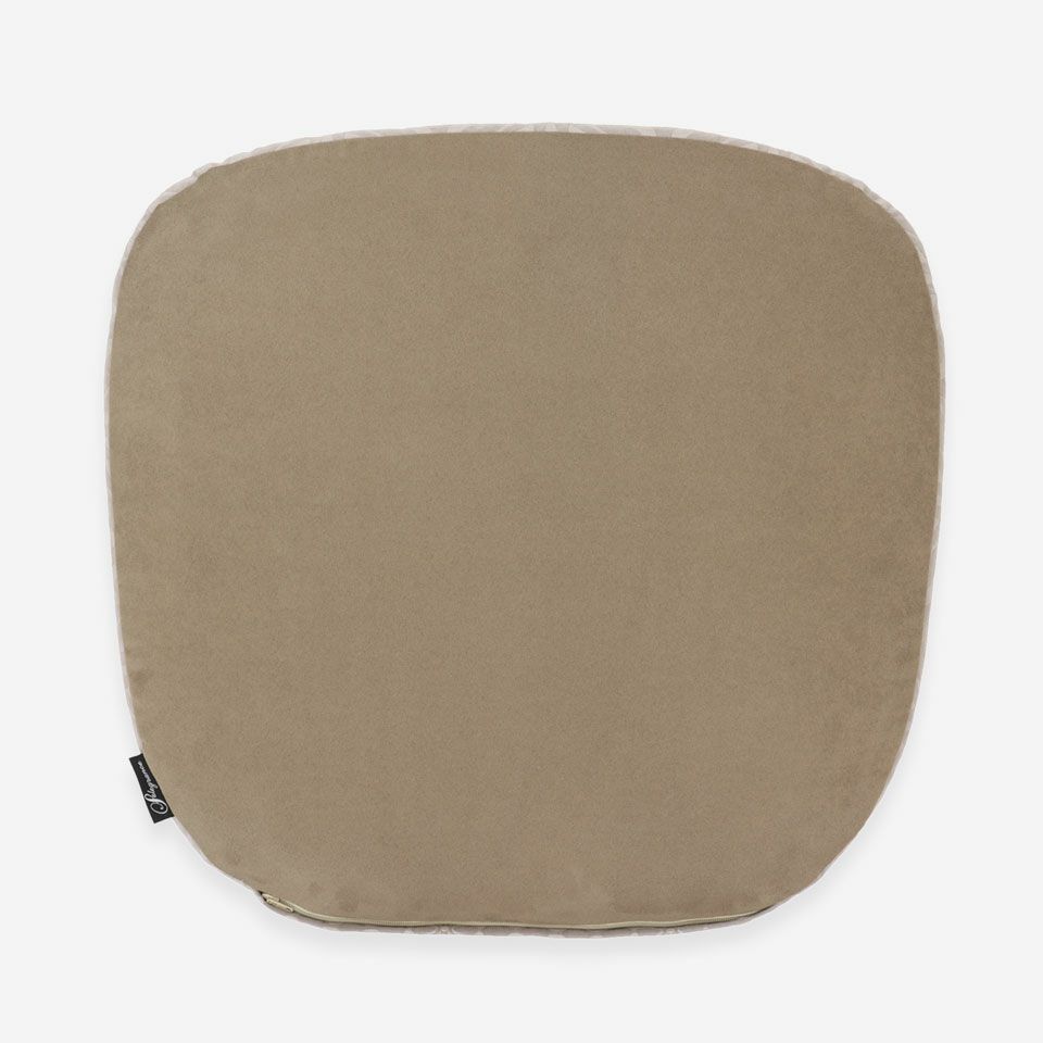 裏面／紐無し／裏面はすべりにくい生地を使用しております