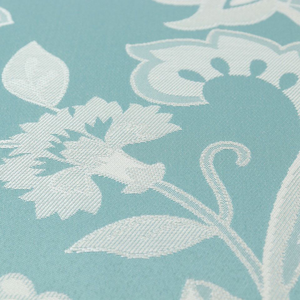 ミントンのスタンダードな英国スタイルにはかかせないダマスク織物です