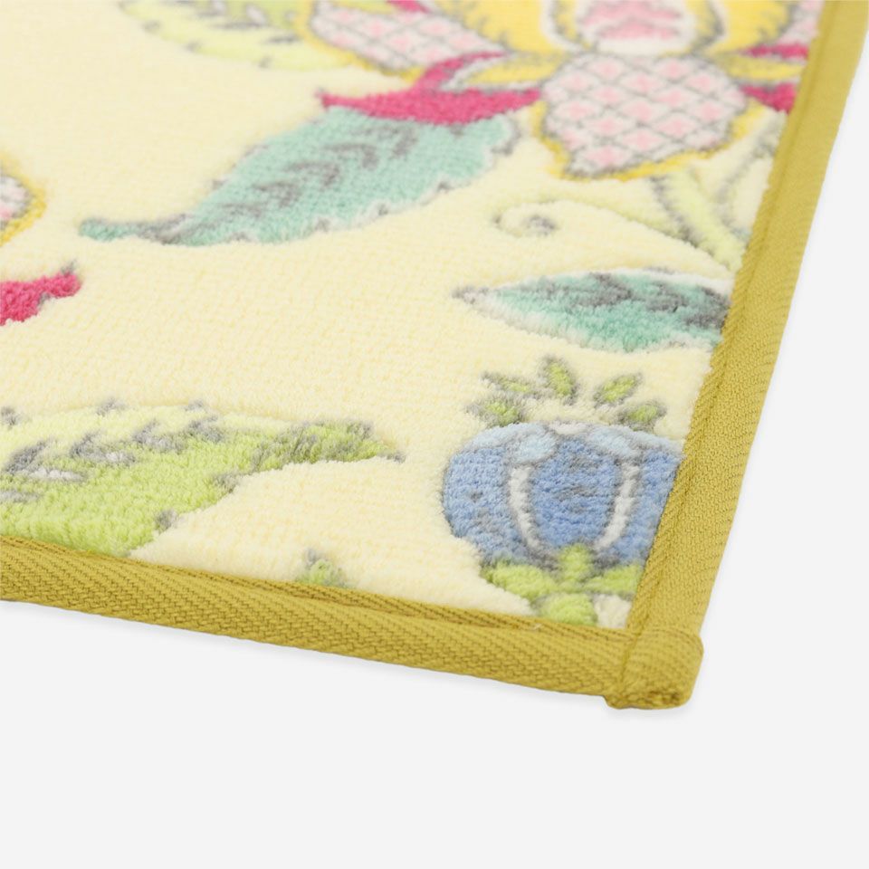 低パイルですが、密度があるため、踏み心地が良い商品です