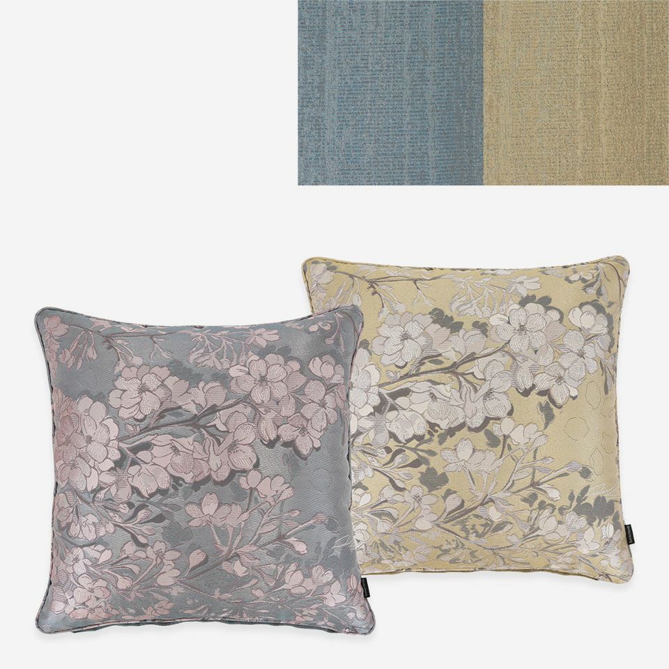 ピンク・イエローの2色で展開しています